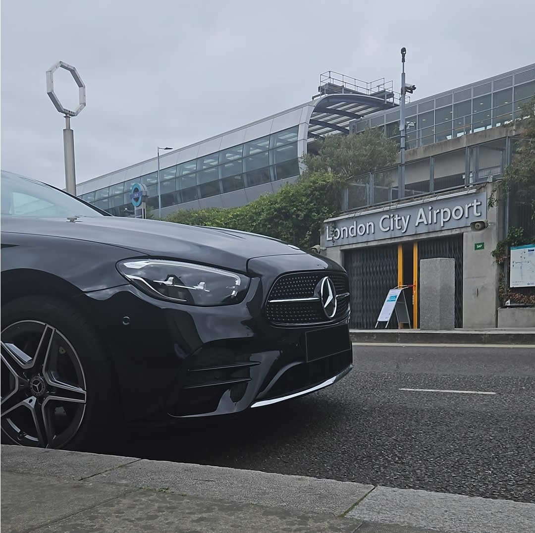 Brentwood Airport Transfers to city airport lcy price