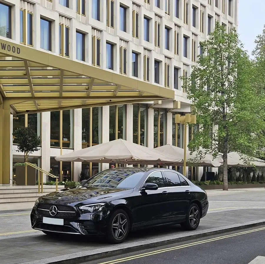 best Brentwood chauffeur airport transfers to southend (sen)