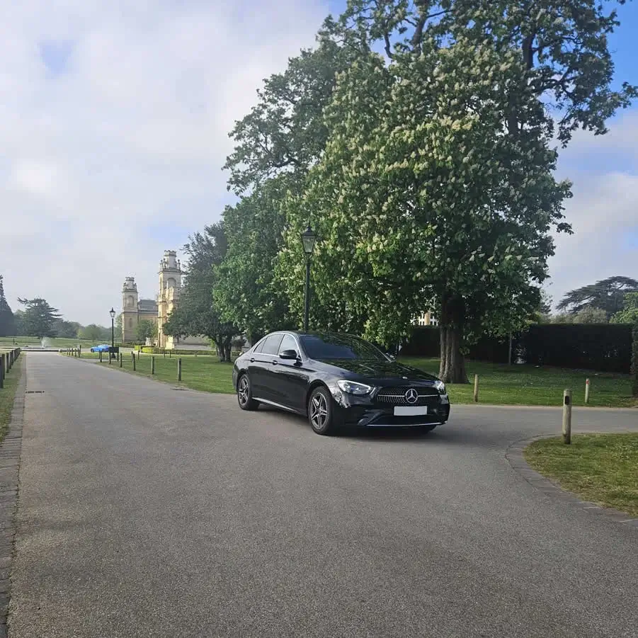 Ride on Road Chauffeur (19) Brentwood to Luton Airport Transfers